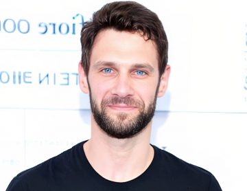 Justin Bartha