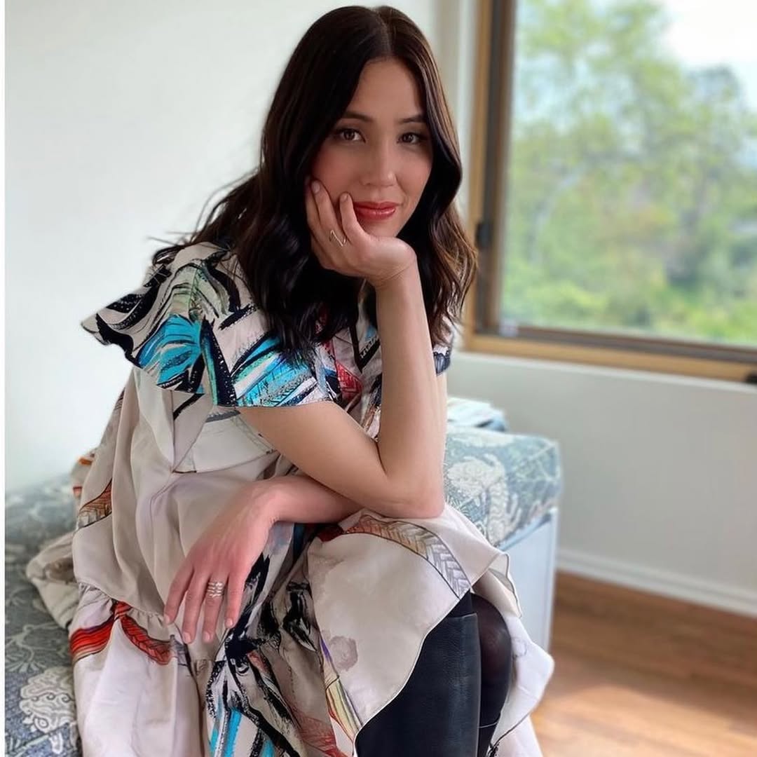 Michaela Conlin feat