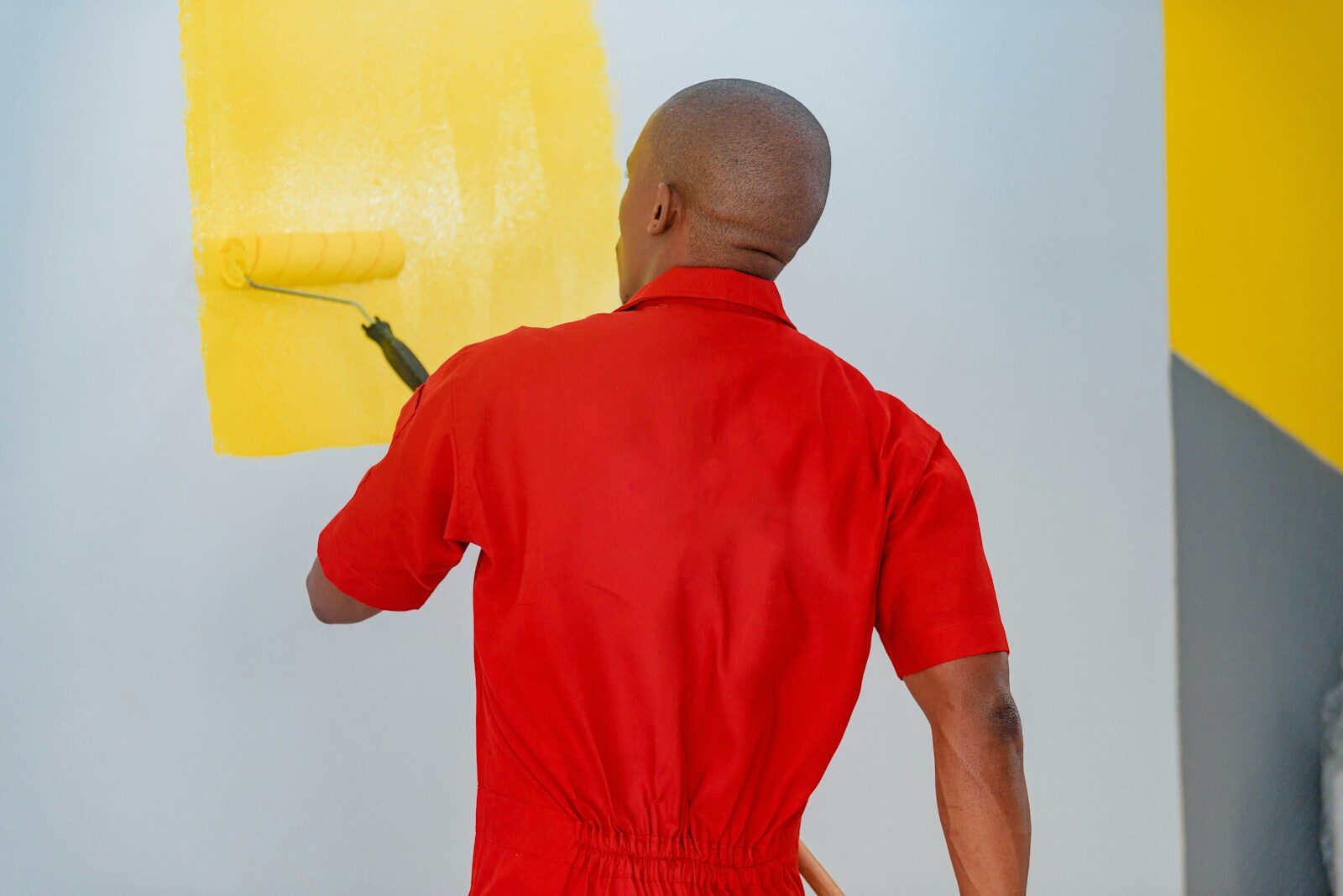 How to Choose the Right Painting Company for Your Home