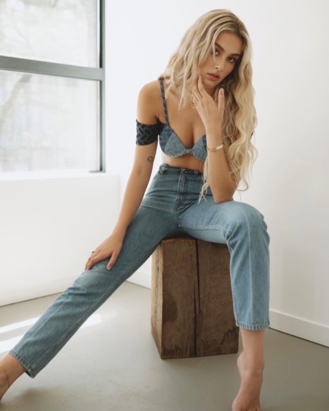 Corinne Isherwood feat